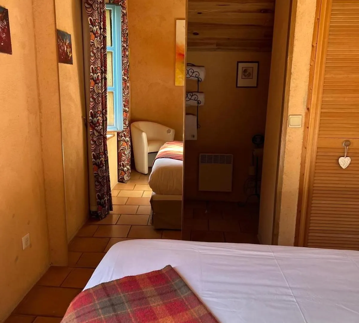 Couette-café Le Clos Pastel Virac