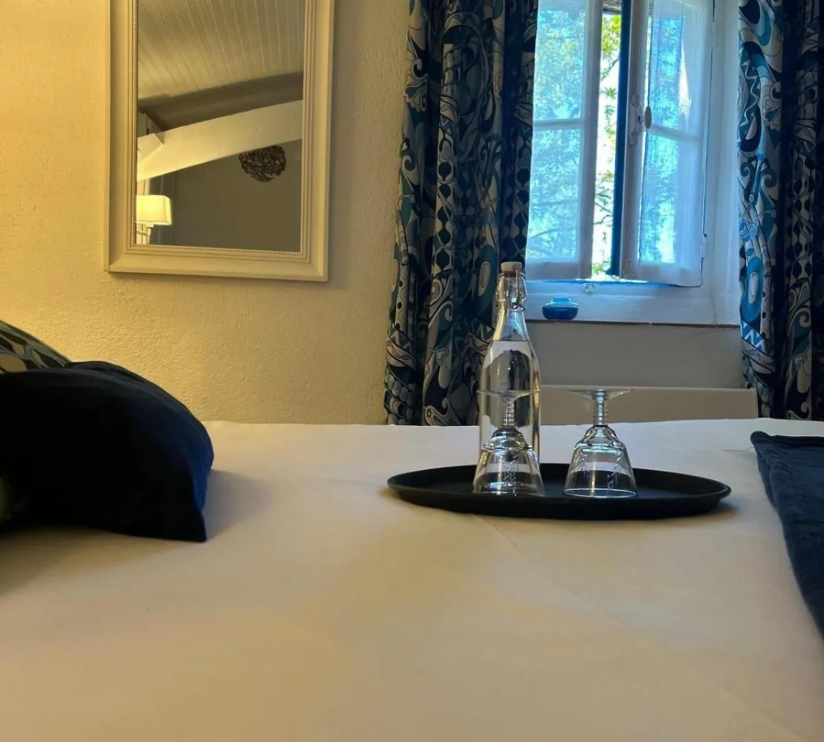 *** Couette-café Le Clos Pastel Virac France