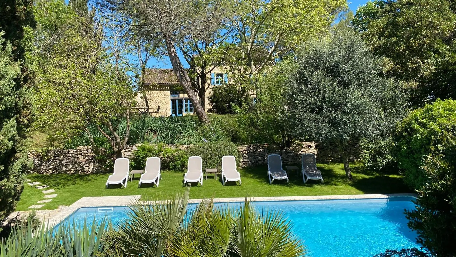 Le Clos Pastel Virac